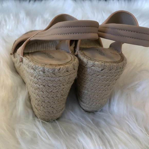 KENNETH COLE NEW YORK Womens Beige 1-1/2